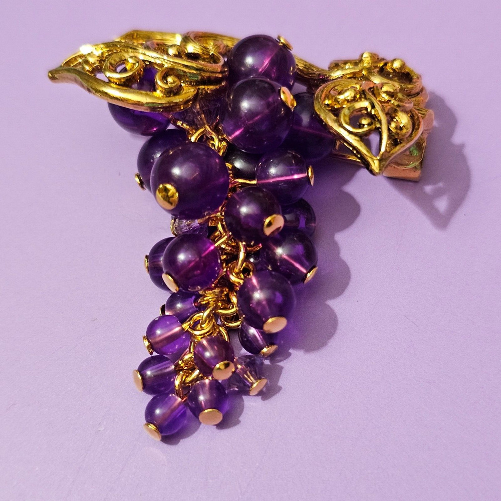 Avon FALL GRAPES Cluster Brooch Lapel Pin Goldtone 1993 Vintage - Picture 11 of 11
